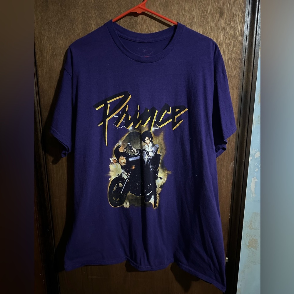 Men’s t-shirt